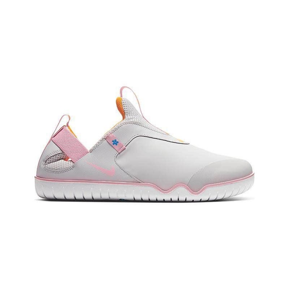 Nike pulse sneakers